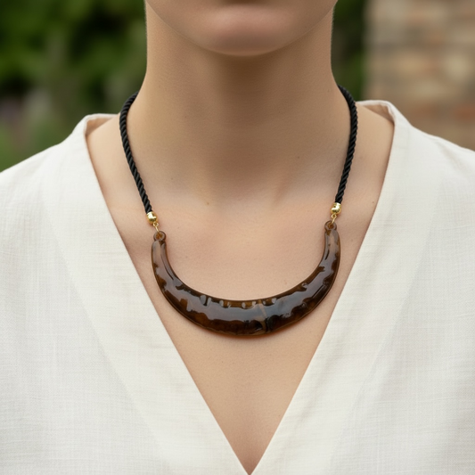 Collier en résine